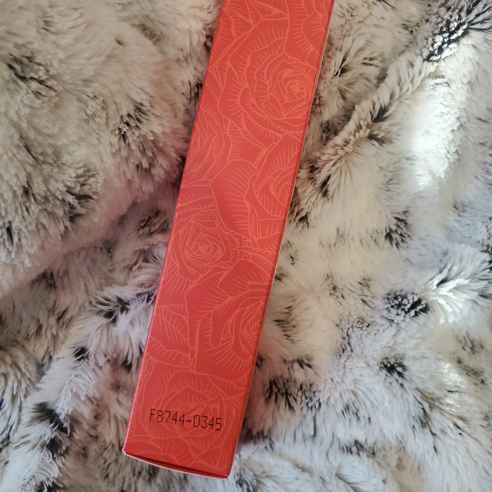 Maven Rose Water Setting Spray 16 hour hold - Picture 3 of 5